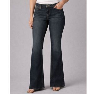 Levi’s Signature Juniors 11, 34" waist Bootcut Jeans Y2K Low Rise 31.5” Inseam